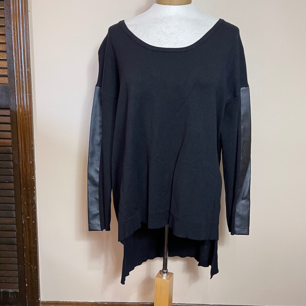 Torrid Womens Black Scoop Neck High Low Sweater Faux Leather Trim Sleeve Size 2